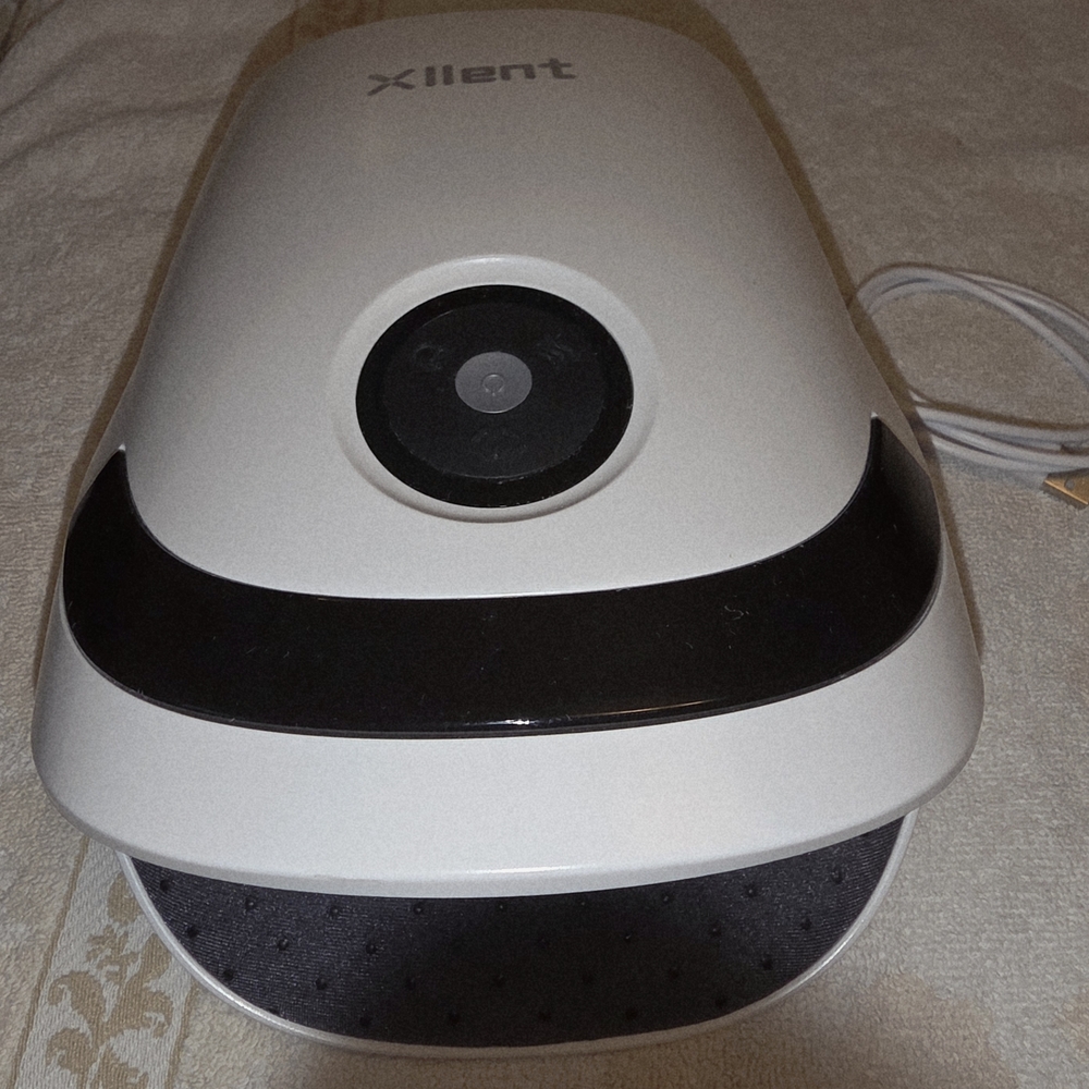 Xllent White and Black Device